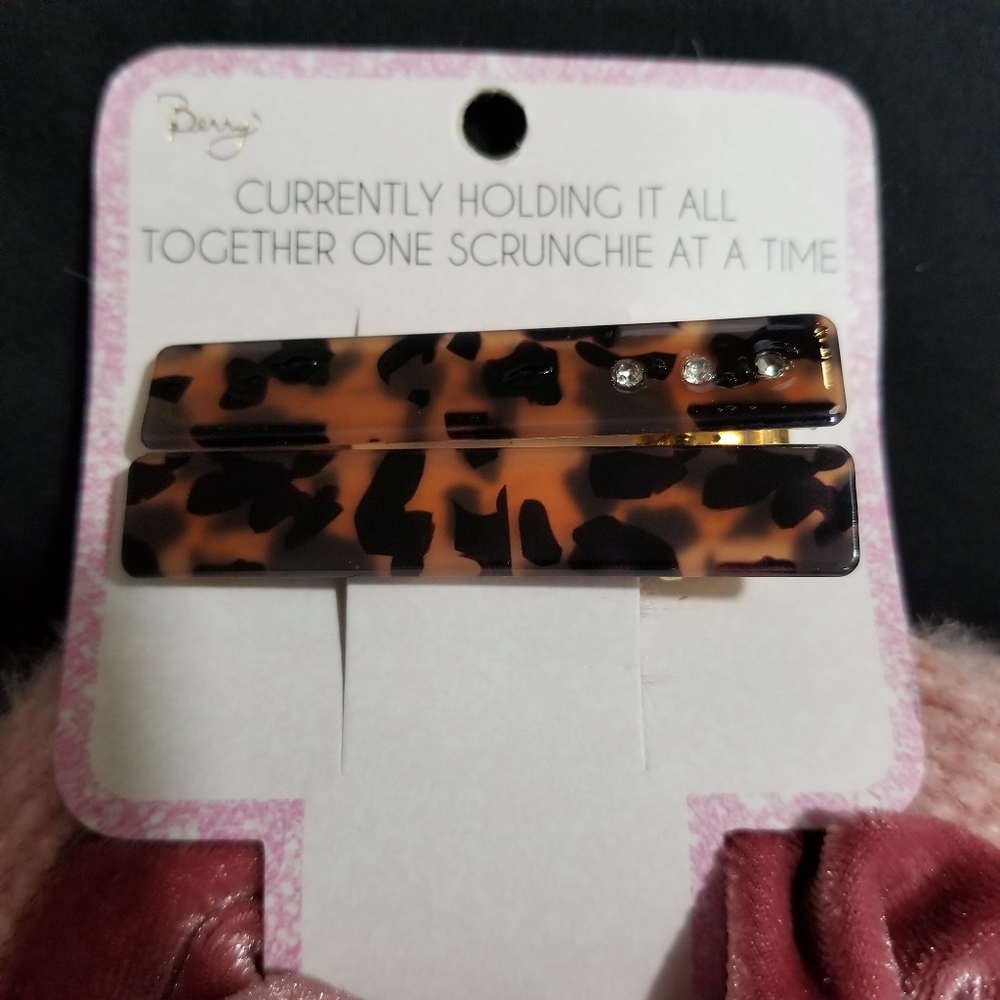 Hair Scrunchies & Hair Clips - Picture 4 of 6